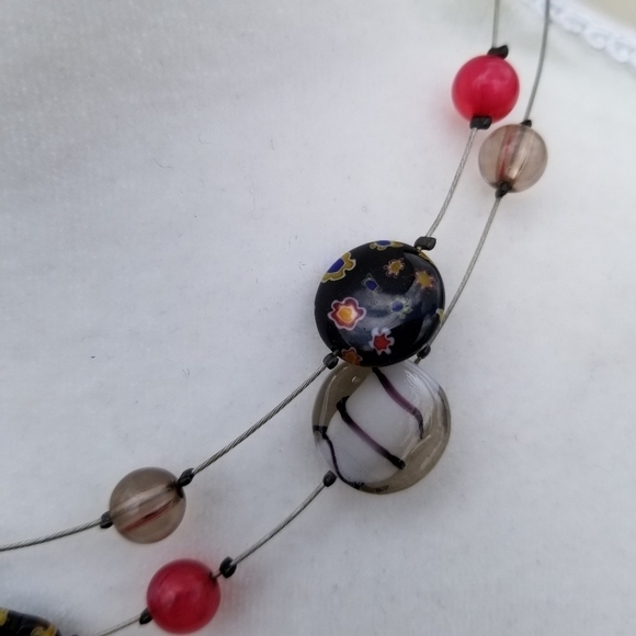 layered wire necklace with black pink and brown glass beads - Picture 3 of 3